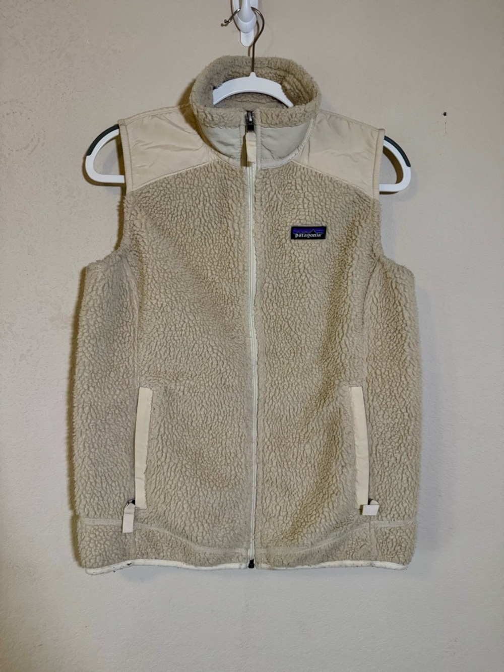 Patagonia Cream Sherpa Fleece Vest Women’s Large